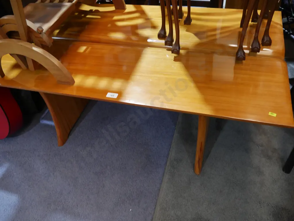 Coffee table Image 1++
