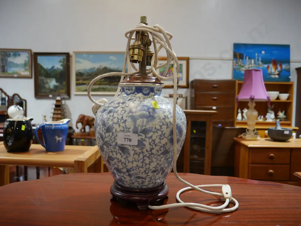 Blue and white table lamp Image 1++