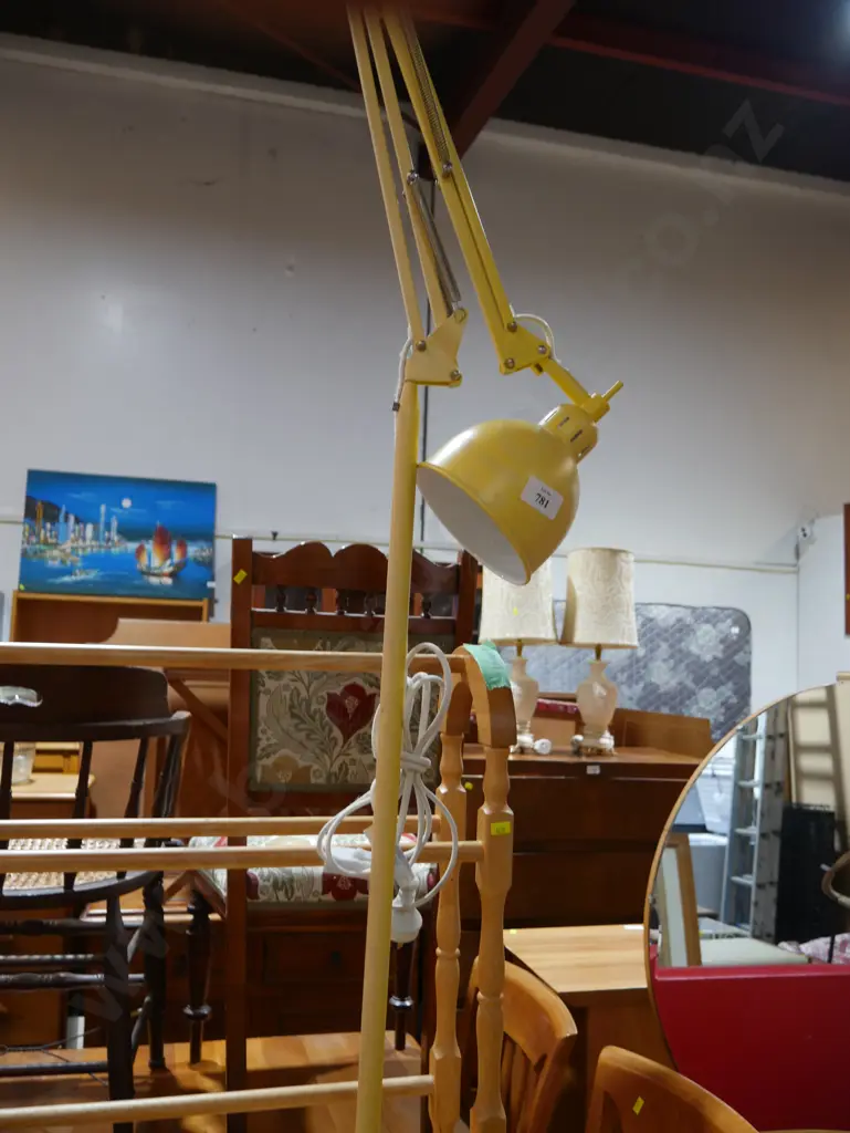 Anglepoise standard lamp Image 1++