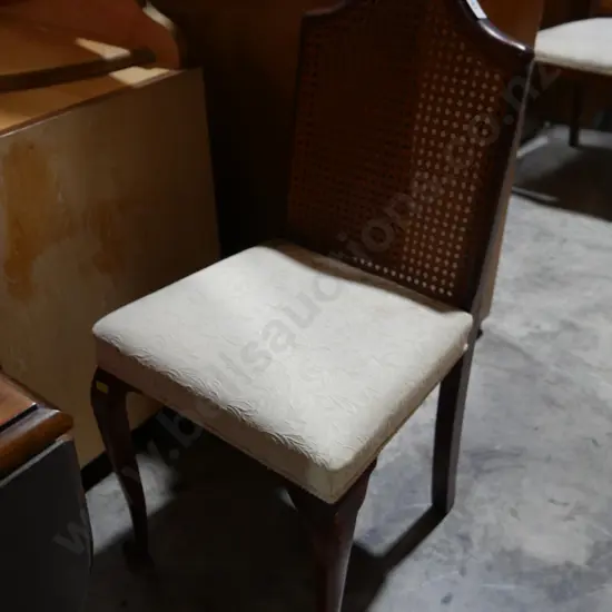 Hall chair
