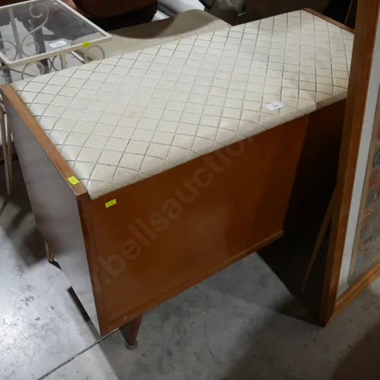 Blanket box