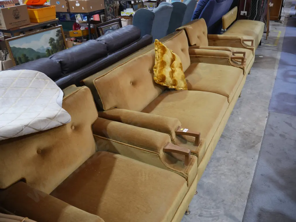 Lounge suite Image 1++
