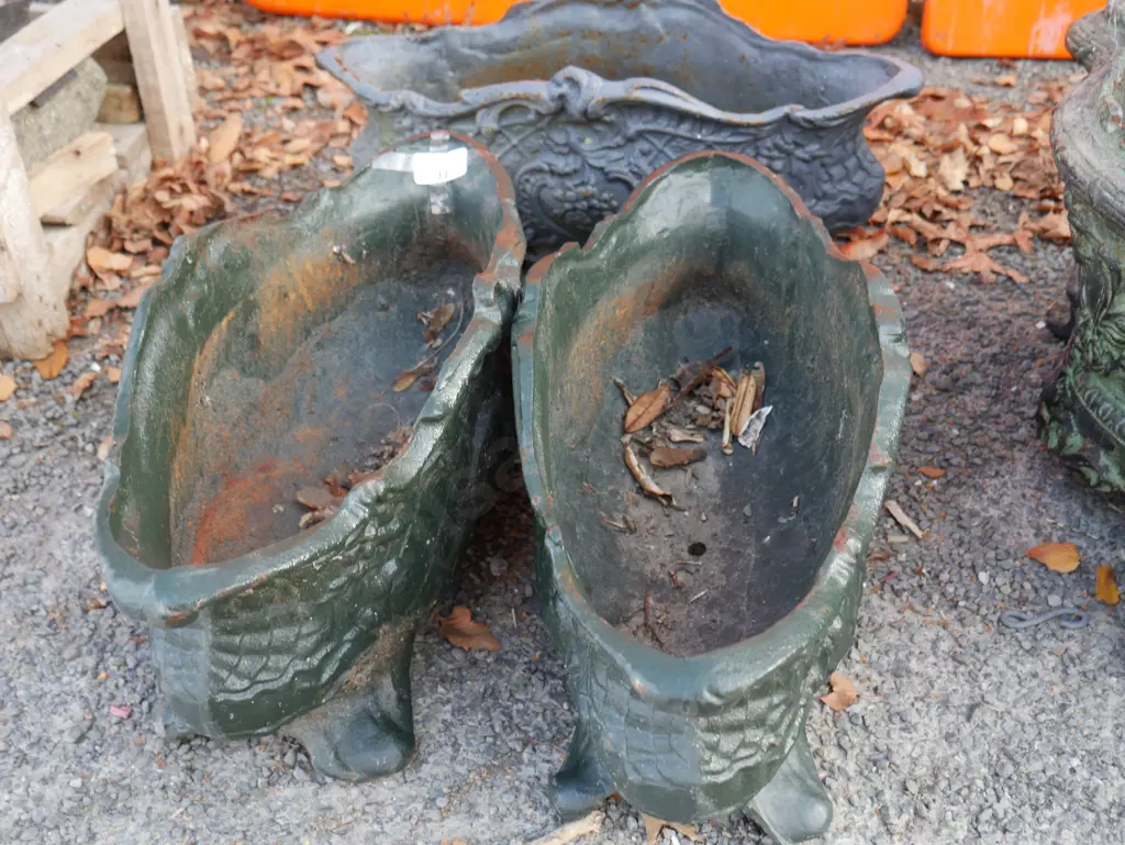 3 cast iron pots Image 1++
