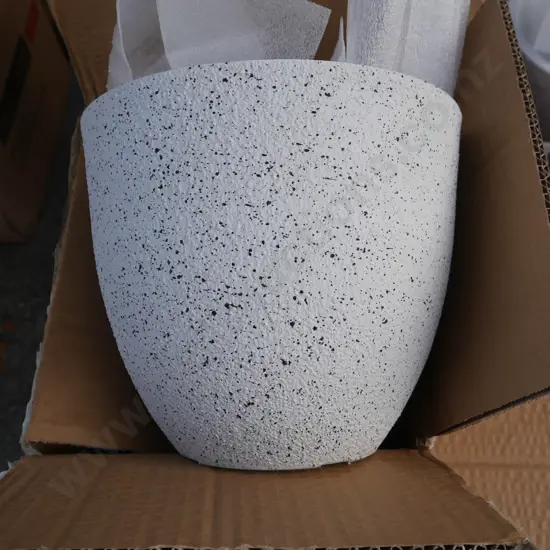 Box of plant pots