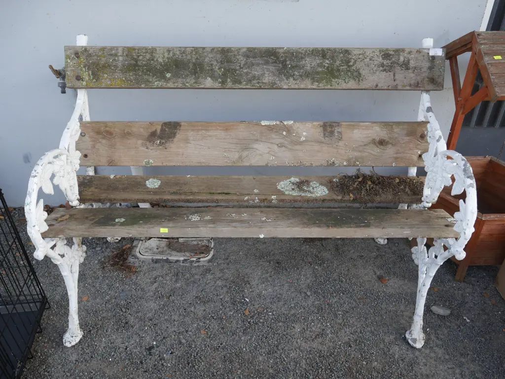 Outdoor bench Image 1++