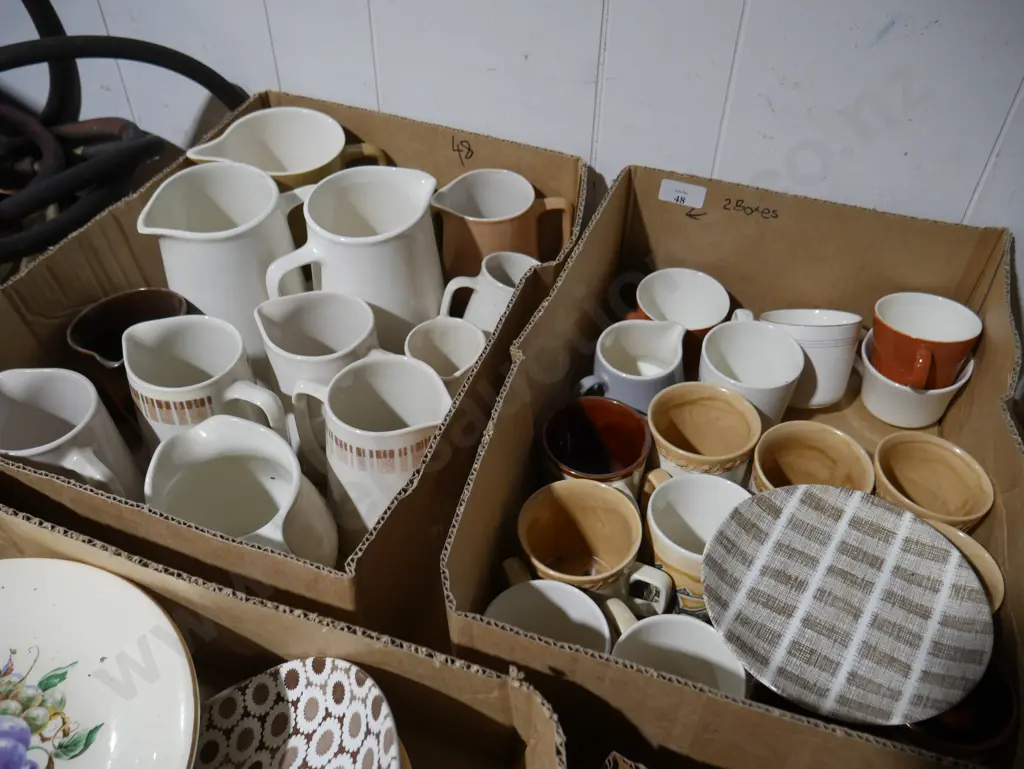 2 boxes of Crown Lynn jugs and mugs Image 1++