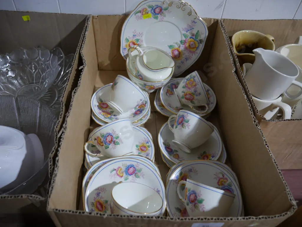 Box of china Image 1++