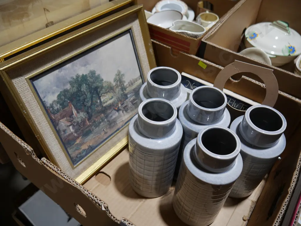 Vases, prints etc Image 1++