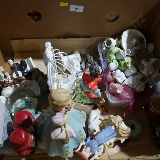 Figurines etc