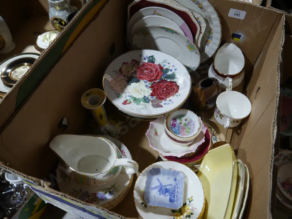 Assorted china, decorative plates Image 1++