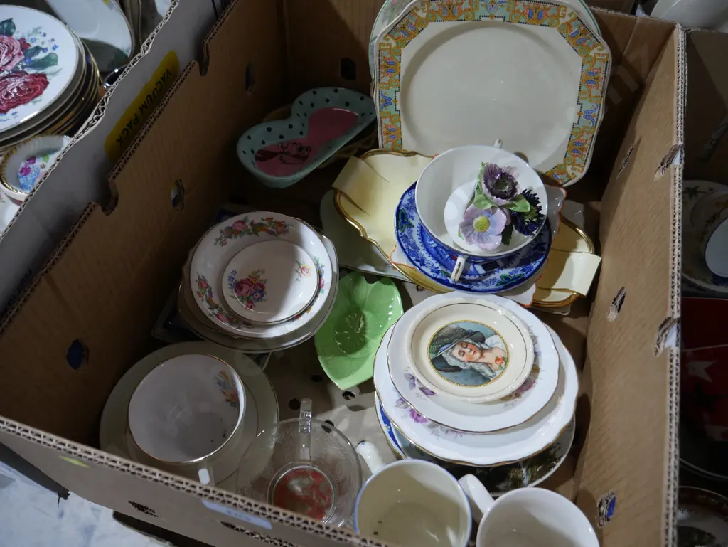 Assorted china Image 1++