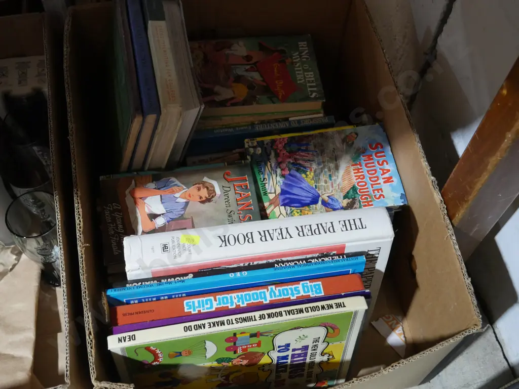 Box of books Image 1++