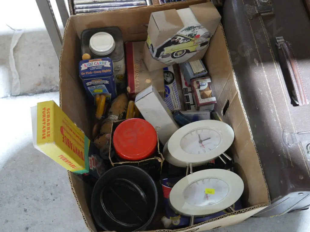 Box of sundries Image 1++