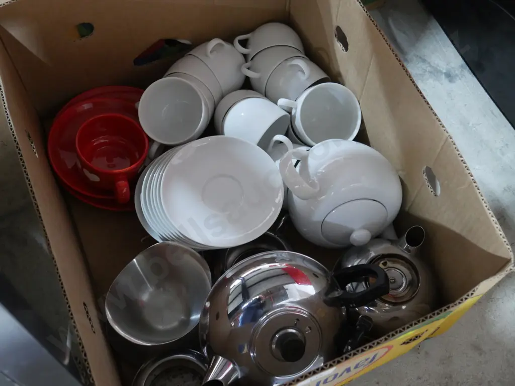 Cups, saucers etc Image 1++