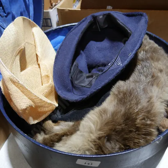 Hat box & contents