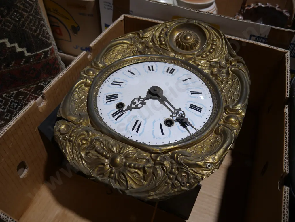 Antique wall clock Image 1++