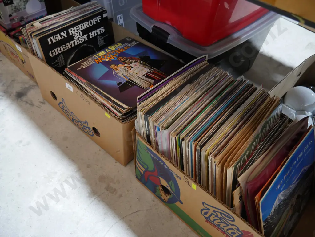 2 boxes of LP's Image 1++
