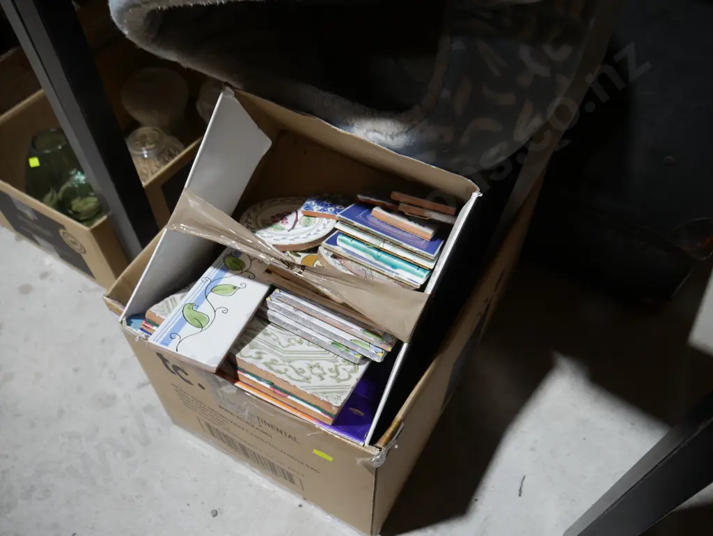 Tiles, sundries Image 1++