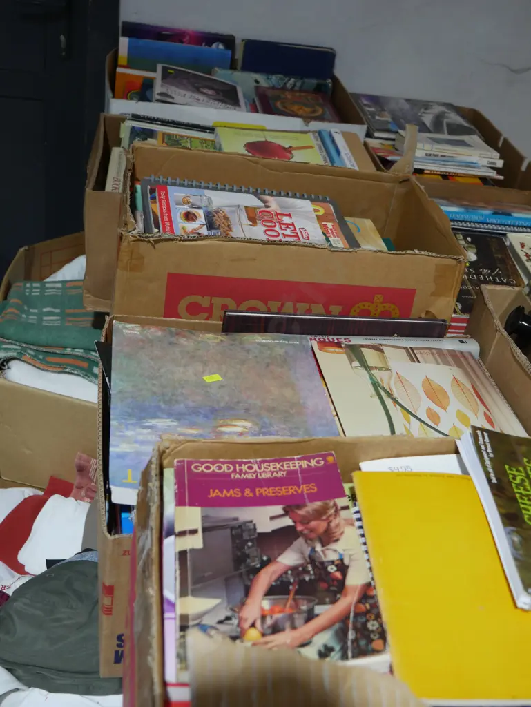 5 boxes of books Image 1++