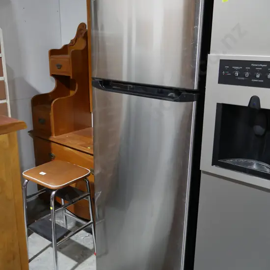 Fridge freezer