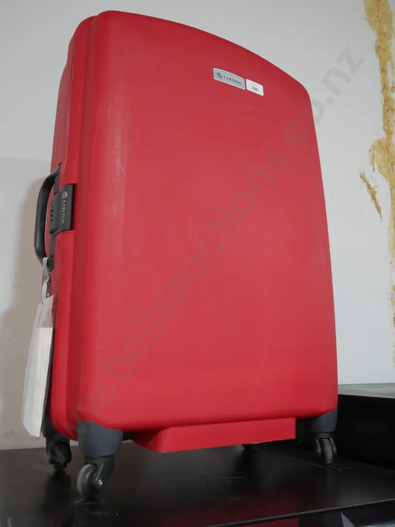 Carlton suitcase Image 1++