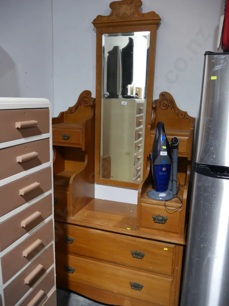 Mirror back dresser Image 1++