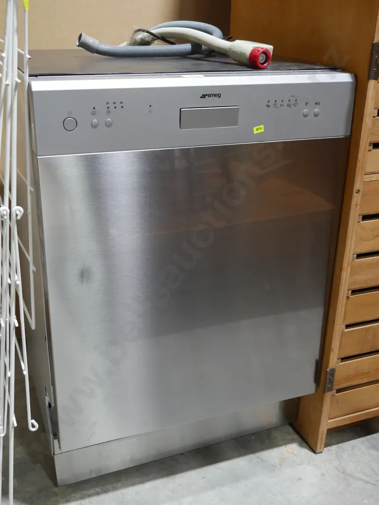 Smeg dishwasher Image 1++