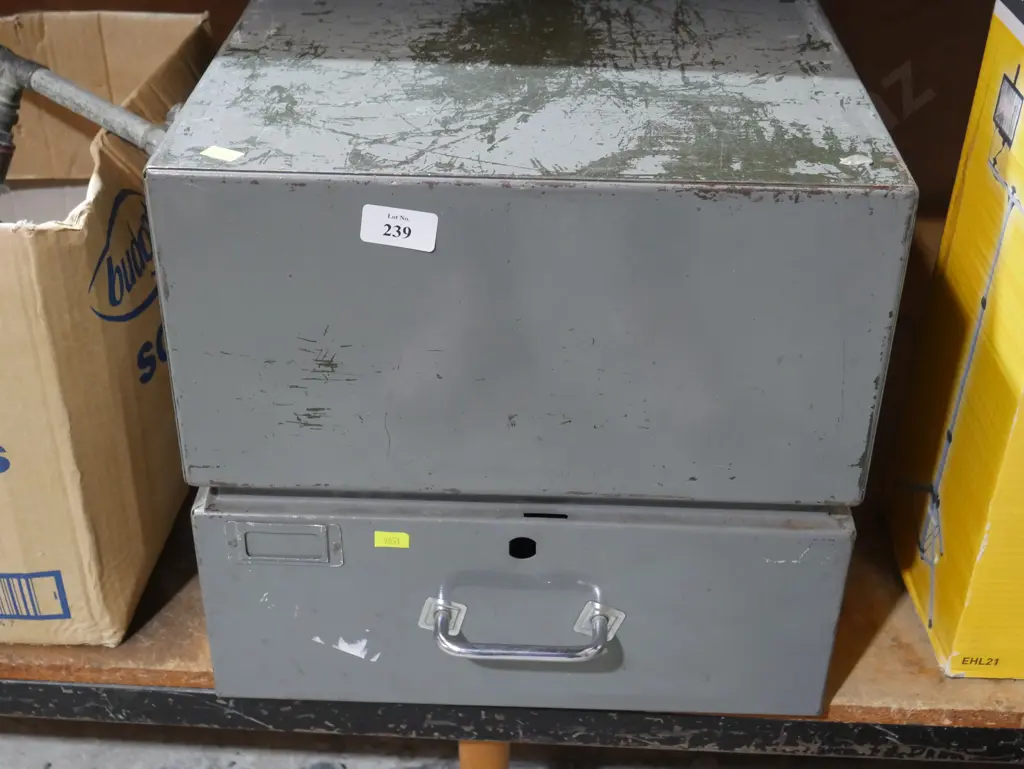 Metal case Image 1++