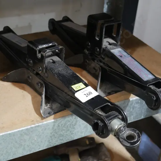 Scissor jacks