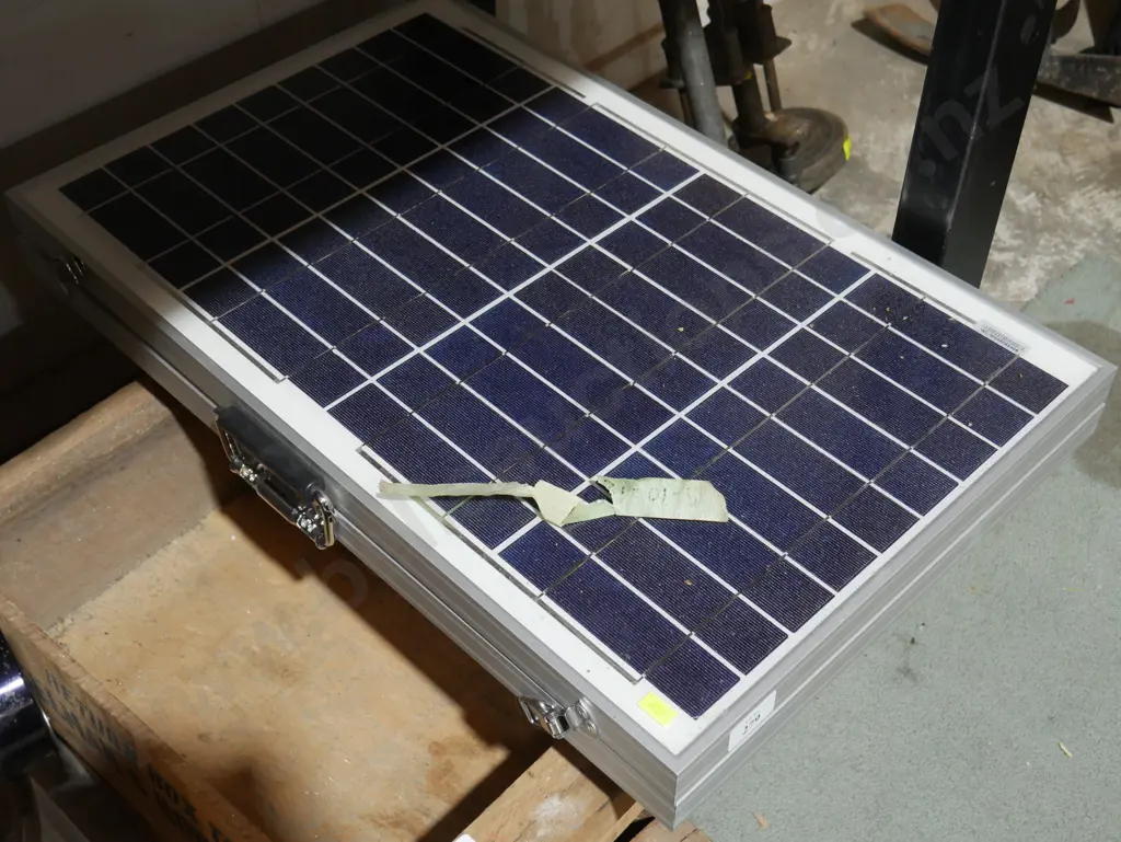 Portable solar panel Image 1++