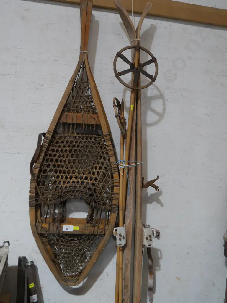Vintage wooden snow shoes and skies Image 1++