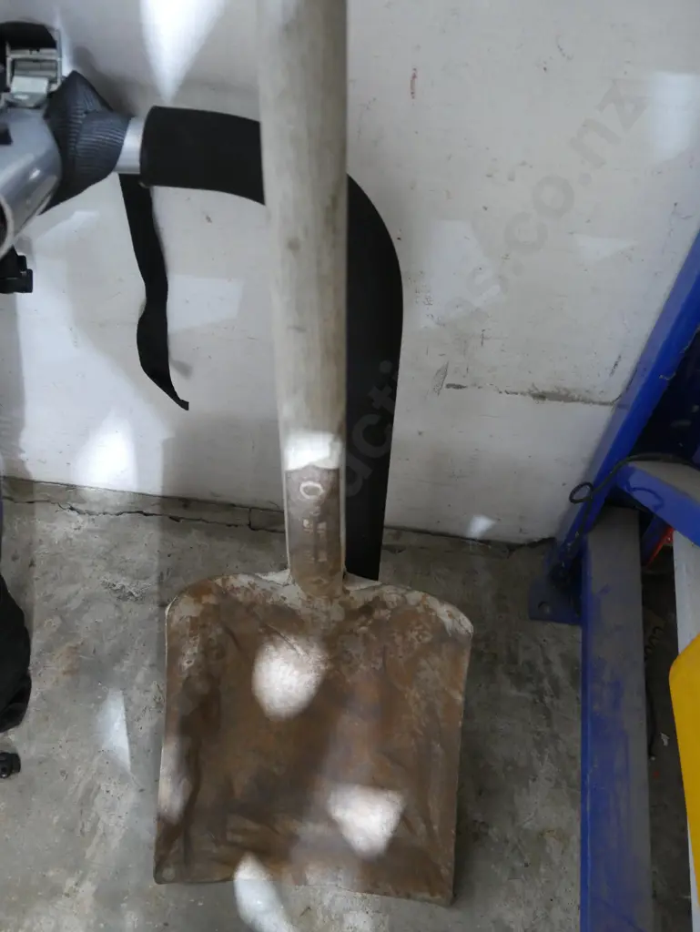 Shovel Image 1++