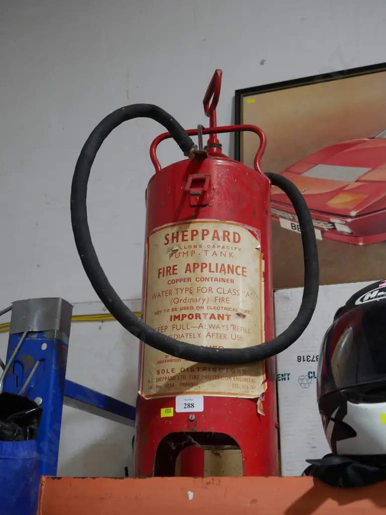 Vintage fire extinguisher Image 1++