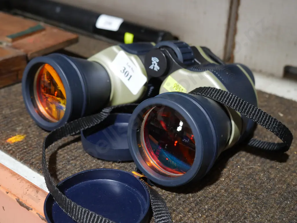 Binoculars Image 1++