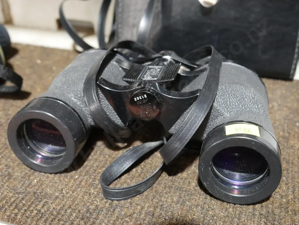 Binoculars Image 1++