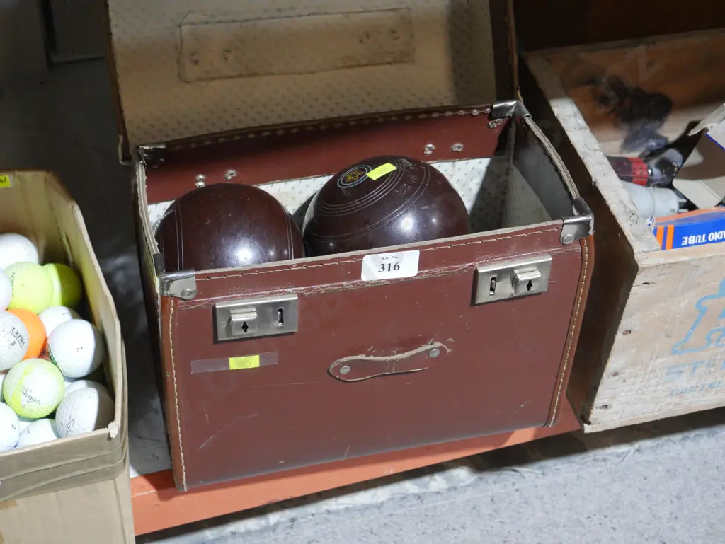 Lawn bowls Image 1++