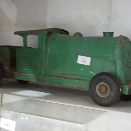 Tri-ang steel train