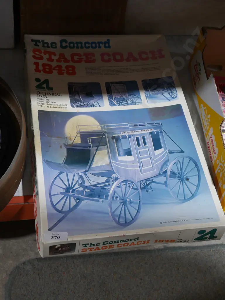 Model stagecoach, boxed Image 1++