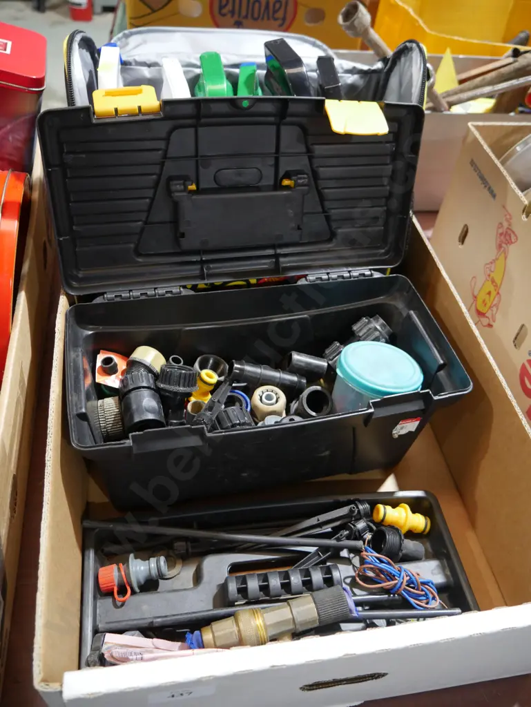 Car cleaning supplies, hose attachments Image 1++