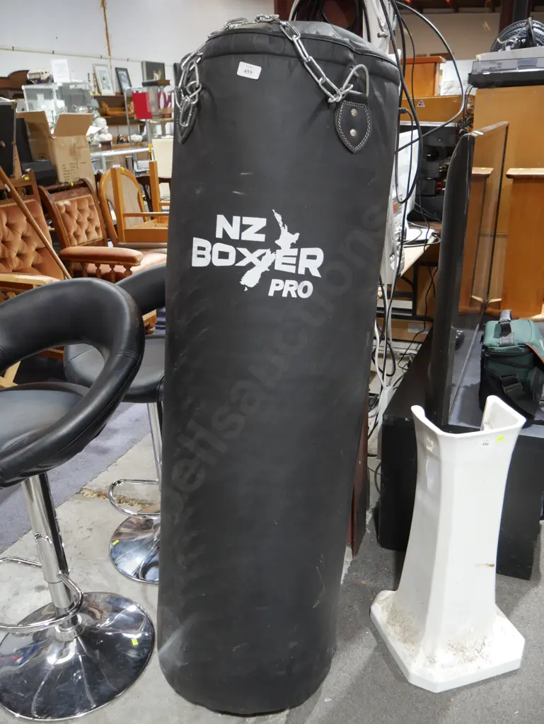 Boxing punch bag Image 1++