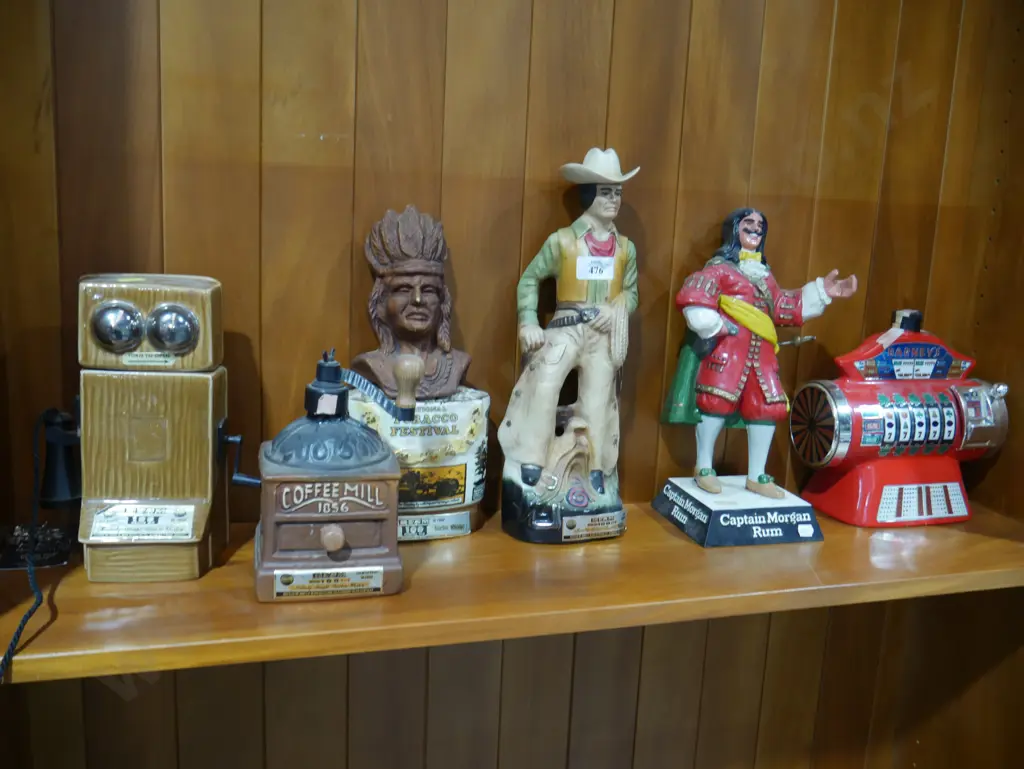 6 Jim Beam decanters Image 1++