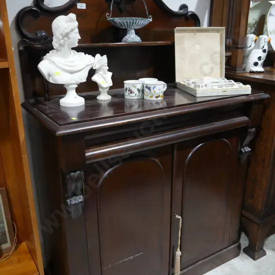 Side board