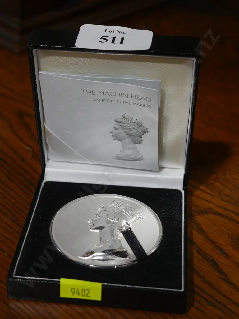 Silver proof coin, queen Image 1++