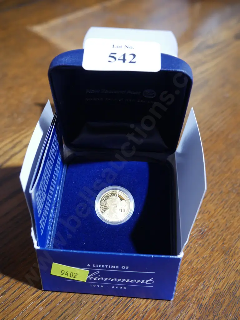 Gold $10 Hillary coin Image 1++