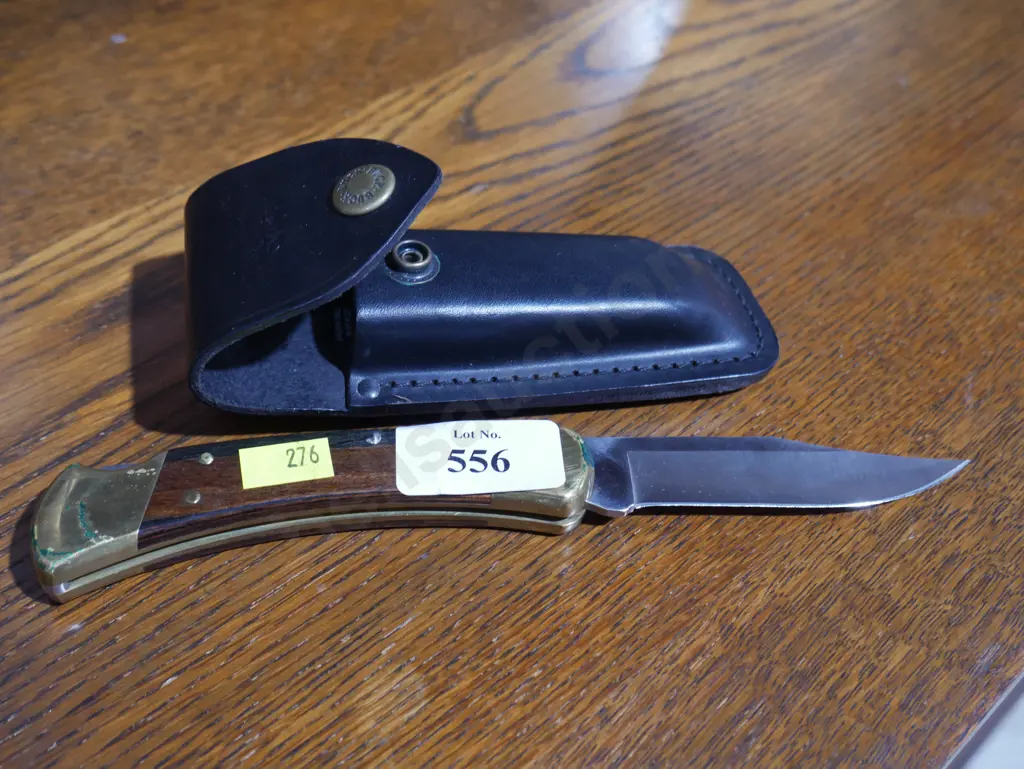 Folding knife and case Image 1++