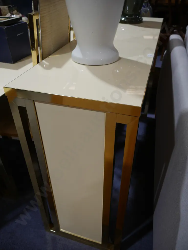 Hall table Image 1++