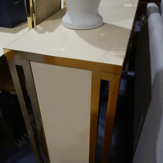 Hall table
