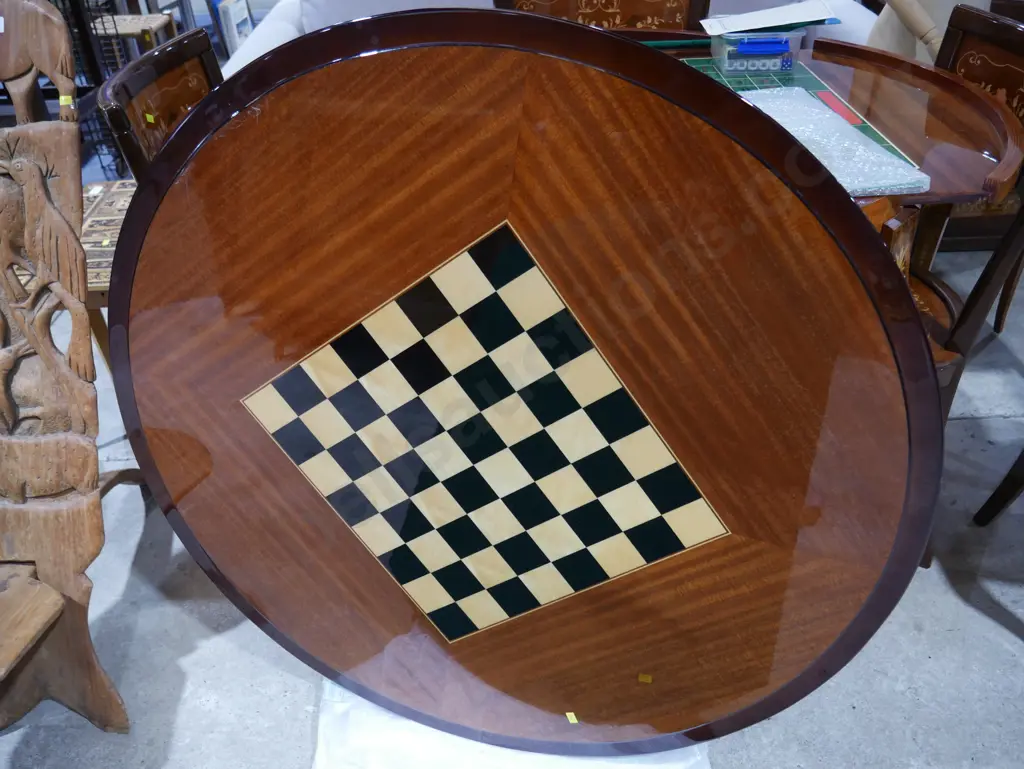 Games table/dining table and 4 chairs Image 1++