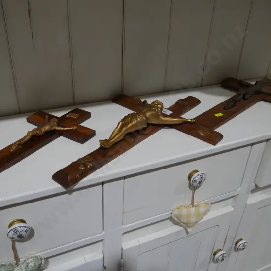 3 Jesus on cross