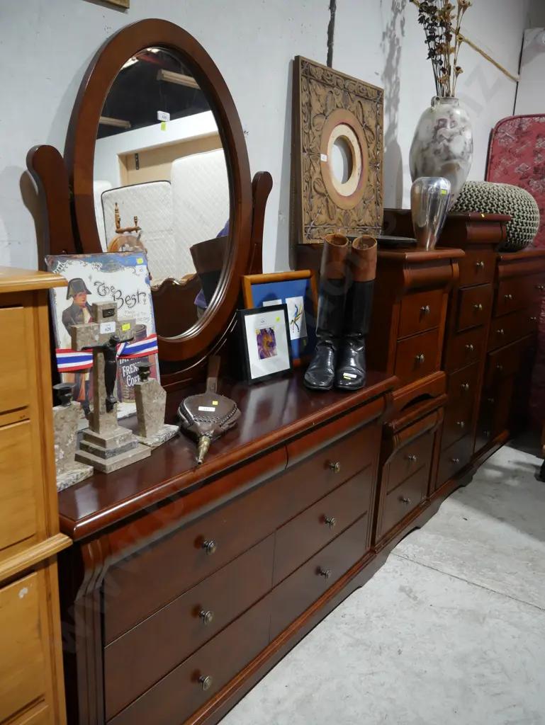 5 piece bedroom set Image 1++